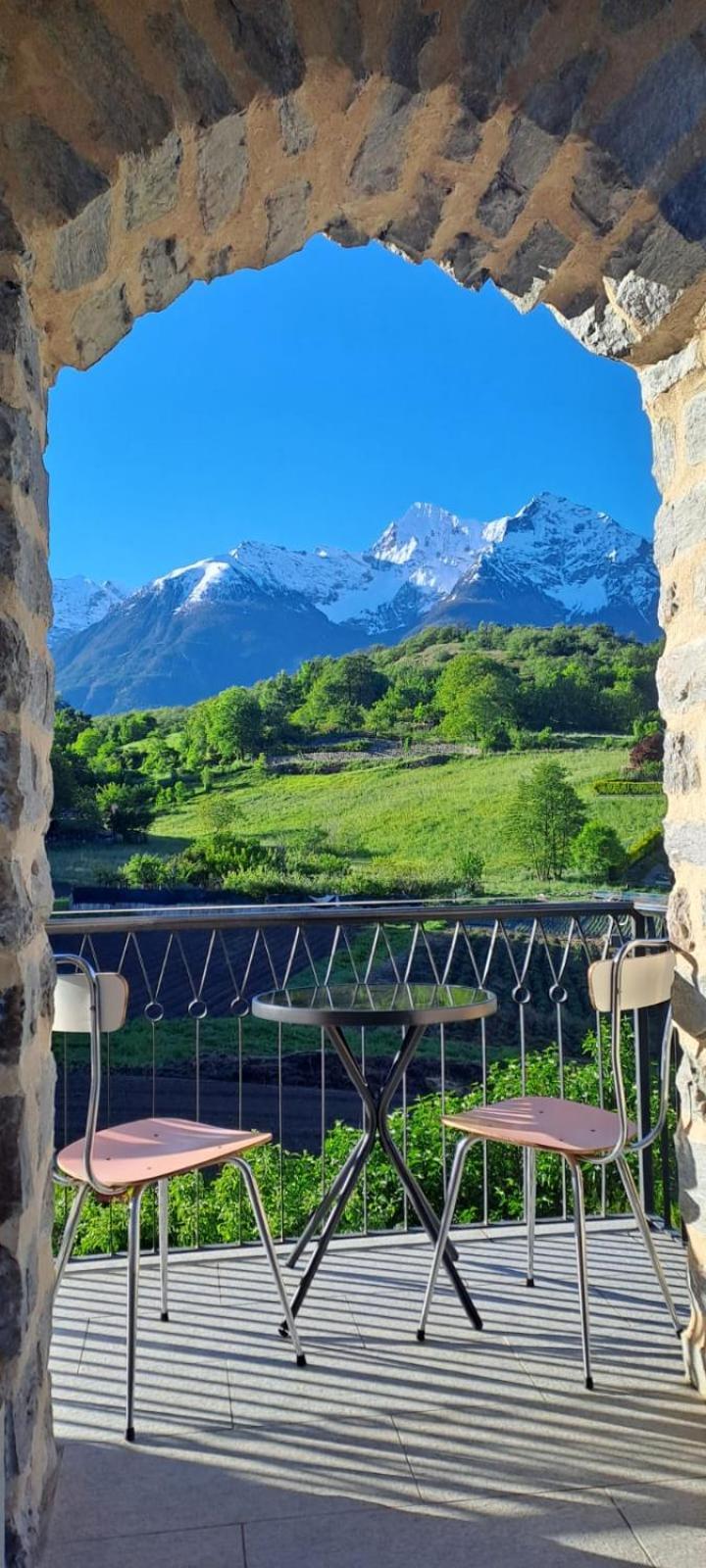 Aosta Stunning Panoramic Views From Modern Two Bedroom Apartment Exterior foto